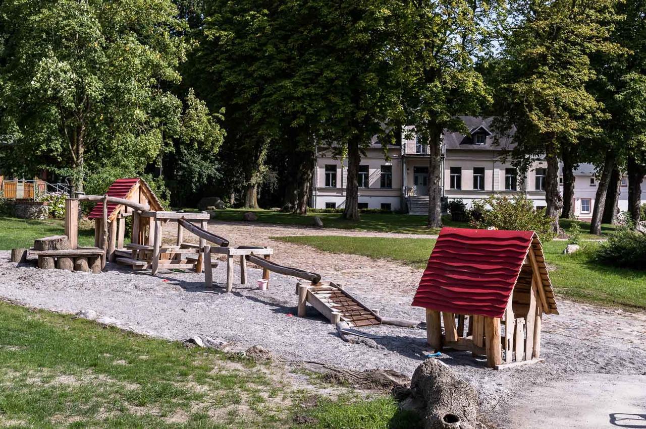 Gutshof Gross Behnkenhagen Lägenhet Exteriör bild